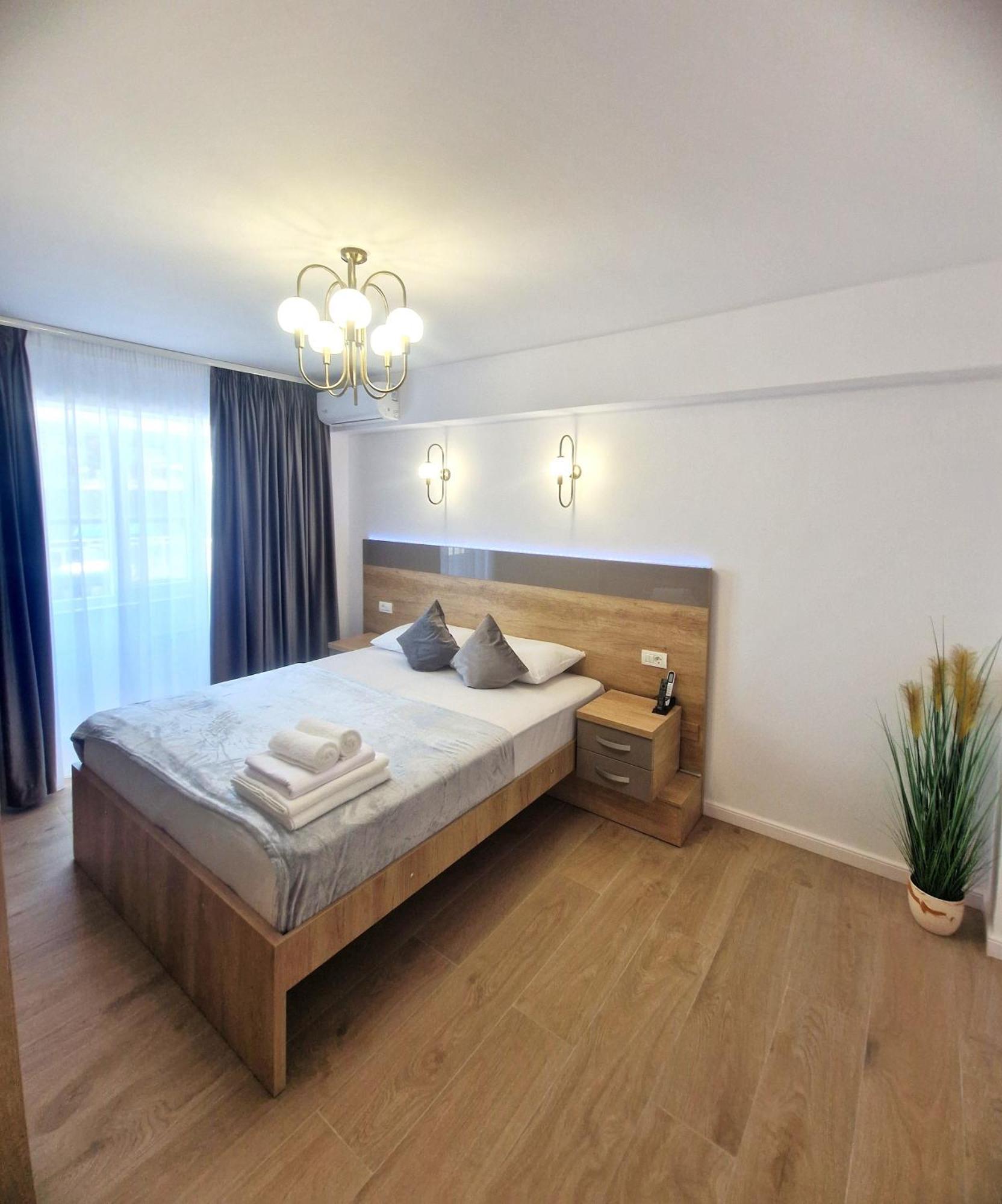 Ultracentral Luxury Apartament Curtea De Arges Exterior photo