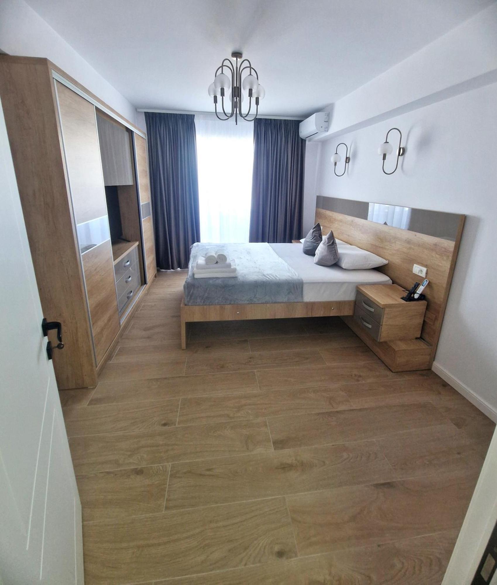 Ultracentral Luxury Apartament Curtea De Arges Exterior photo